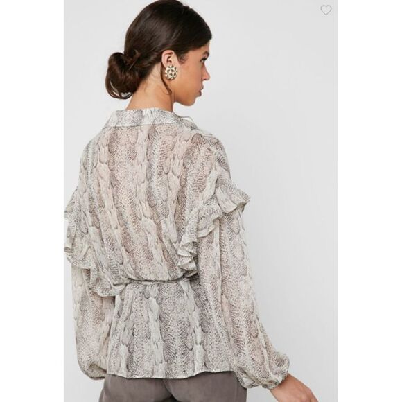 Animal Print Shirt Blouse Mango Frills Balloon, S new with tags - Picture 3 of 9